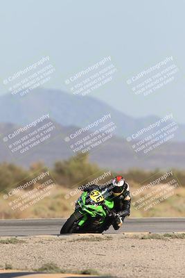 media/Oct-04-2025-CVMA (Sat) [[408bcdd6e4]]/Race 13-Amateur Supersport Open/